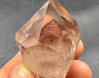 Especímenes de racimo de cristal de pirámide roja hermosos naturales #Q1006