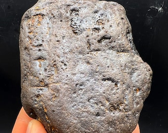 RARE Stony meteorite Natural Meteorite iron BOXHOLE, Australia, complete specimen  #Q688