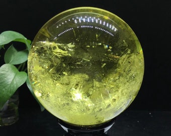 AAAA+++ Yellow crystal Ball ~~  Natural Pretty Crystal Ball Rare Yellow Quartz ball