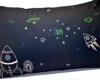 Name cushion SPACE with luminous stars