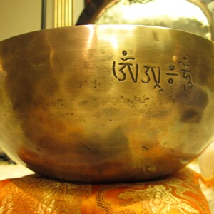 POWERFUL Himalayan Full Moon Singing Bowls 2kg up to 2.7kg Free Shipping image 8