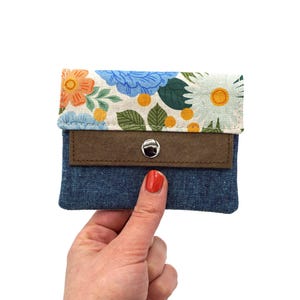 Monedero pequeño "Flores" | Azul | vegan