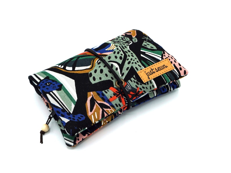 Tobacco bag/roller bag Leo Jungle black vegan image 1