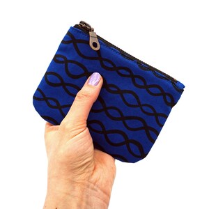 Kleines Täschchen mit Reißverschluss | Loops Blau | Tampontäschchen Münztäschchen