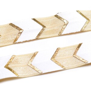 Elastiskt gummiband/vikbart band med chevronmönster i vitbeige, 1 m