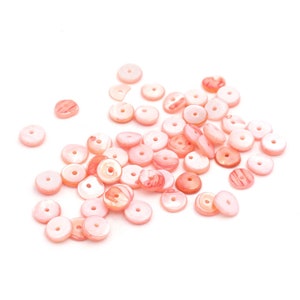 690,00 EUR/kg Perline Heishi in madreperla rosa 6 mm 5 grammi circa. 50 pezzi da Vintageparts | conchiglia | Prodotto naturale | Naturale | Natura | M