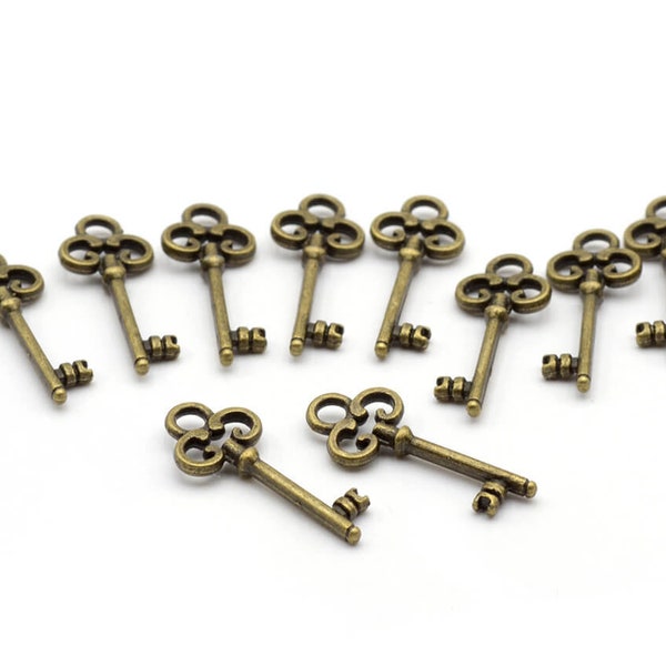0,24 EUR/Stk. kleine Schlüssel in antik bronzefarben 10 Stück