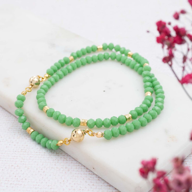 0,03 EUR/pièce. Perles taillées en verre vert pomme 6 x 4 mm 1 brin avec 90 perles Pièces vintage pour fabriquer des colliers de perles, des perles pour colliers image 2