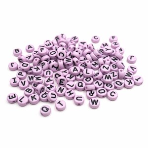 0,04 EUR/ud. Vintageparts Cuentas de letras para manualidades de acrílico en lavanda 10 mm 200 piezas