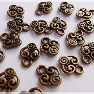 0.11 EUR/piece 20 connectors in antique bronze