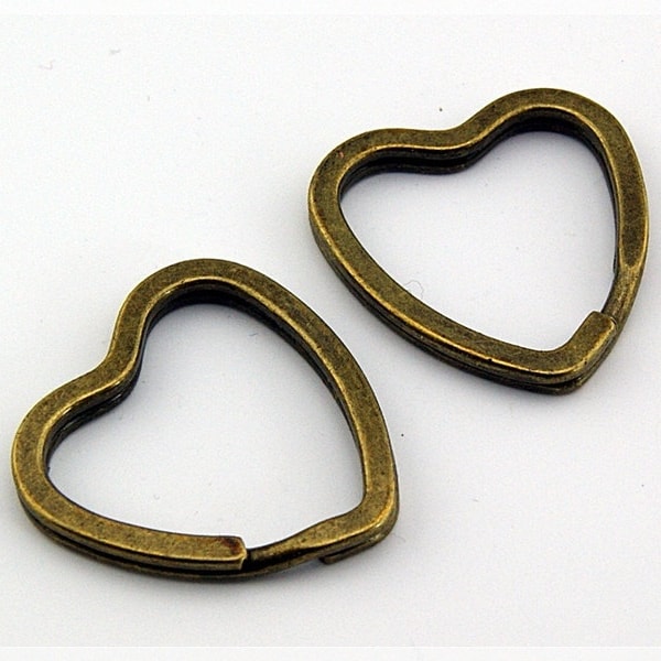 1.25 EUR / 1 pcs. 2 key rings heart vintage bronze