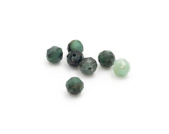 faceted emerald quartz beads 4mm 6 pieces (0,67 EUR/pc.)