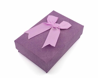 Gift box in purple with bow 9 x 6 cm from Vintageparts DIY, jewelry packaging