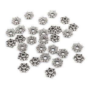 0,08 EUR/pièce Coupelles de perles en forme de fleur en argent antique, 30 pièces
