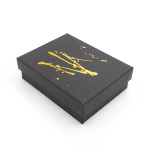 Geschenkbox in Schwarz mit goldenen Farbklecksen 9 cm x 7 cm von Vintageparts