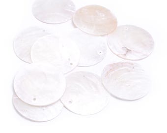 0.30 EUR/piece Capiz shell discs in cream-white 30 mm 10 pieces