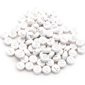 0,04 EUR/ud. Cuentas de letras grandes de acrílico en blanco, 100 unidades