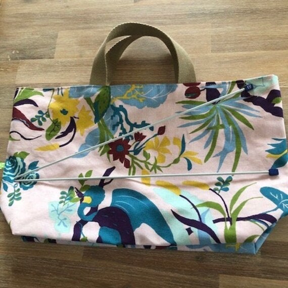 Sac à Tricot Idée Cadeau. Sac Ouvrages. Rose. Féminin. Fleurs. Oiseau