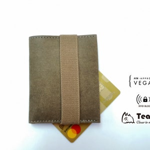 Biblioteket Geldbörse aus veganem Leder - Tearojoy, RFID-Schutz