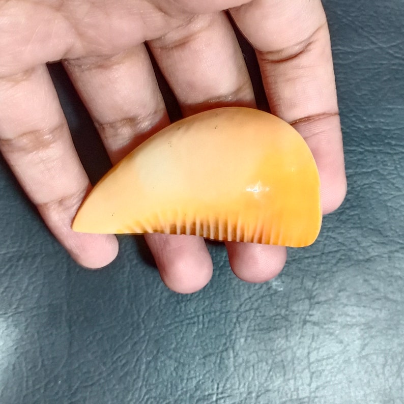AAA Grade Quality Orange Kemoshele Cabochon Loose Gemstone Cabochon Gemstone 93.50 Carat 54x29x10mm