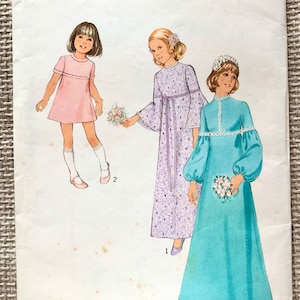 Vintage bridesmaid dress sewing pattern. Style 3942.