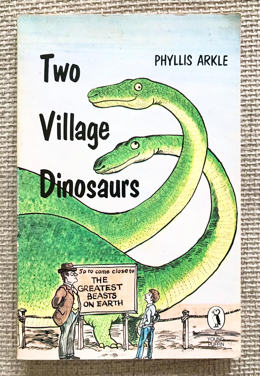 Two Village Dinosaurs by Phyllis Arkle. Vintage Puffin Paperback Book ...