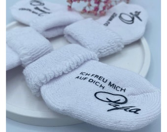 Baby Socken 'Du wirst Papa, Tante, Onkel, Oma, Opa' etc. / Schwangerschaftsankündigung Söckchen