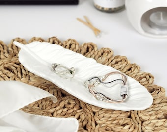 Concrete Feather Trinket Tray: Handmade Jewellery Dish