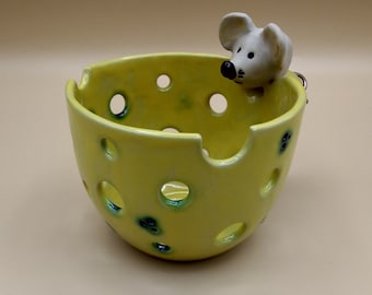 Lantern cheese cup with mouse