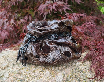 Wind light old sack brown with metal chain