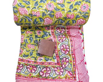Kantha-quilt met omkeerbare handblokprint: quilt met boho-bloemenbeddingblok met handafdruk
