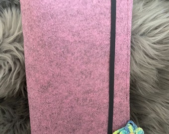U-book covers made of felt pink mottled also with pearls