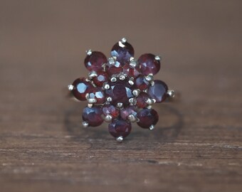 Vintage Garnet Flower Ring