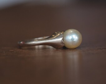 Mid-Century Pearl Solitaire Ring