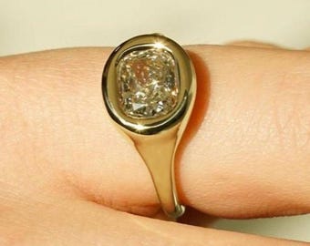 2.50ct White Cushion Cut Bezel Ring – Elegant Birthstone Ring for Her – Promise Ring with Signet Shank – Customizable Engagement Ring