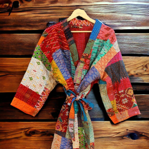 vintage Soie sari kantha Kimono Robes amant robes de chambre recyclées Femme Patchwork Veste kimono robe cadeau pour elle