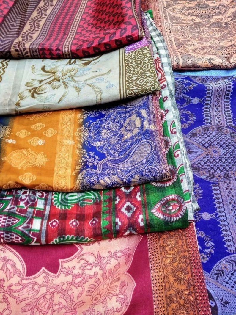10 Pcs Lot Vintage Indian Silk Blend Sari Fabric Antique Textile Wedding Dress Woman Traditional Ethnic Hand loom Recycling Material Sari