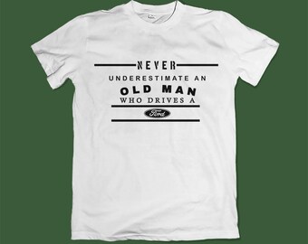 Landrover Never Underestimate An Old Man With A t shirt Silver Logo Size S-3XL