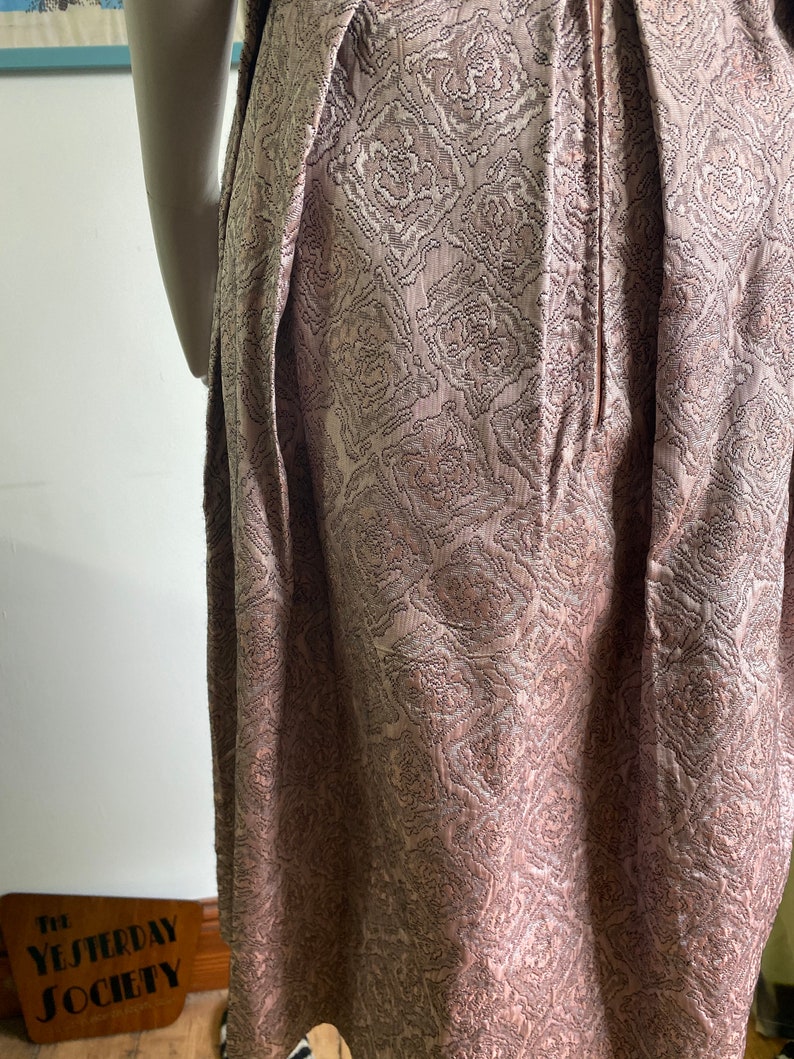 1950s Vintage Dress in light pink brocade fabric image 8