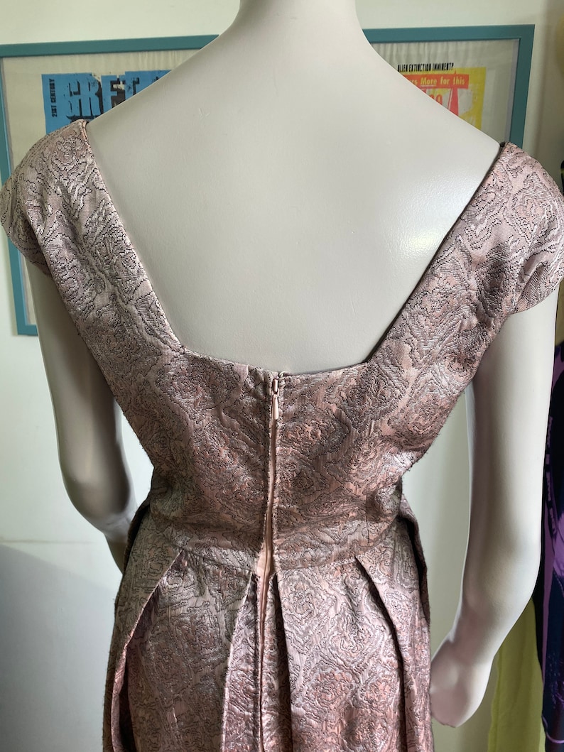 1950s Vintage Dress in light pink brocade fabric image 7