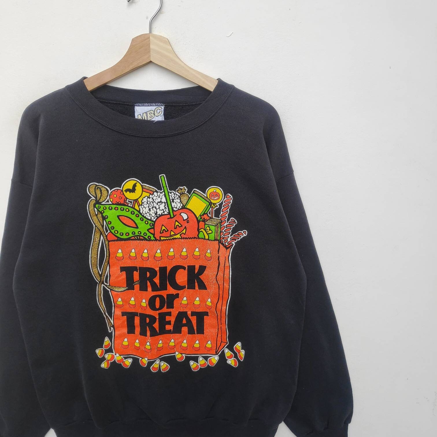 Vintage HALLOWEEN Trick or Treat Sweatshirt Sweater Pullover | Etsy