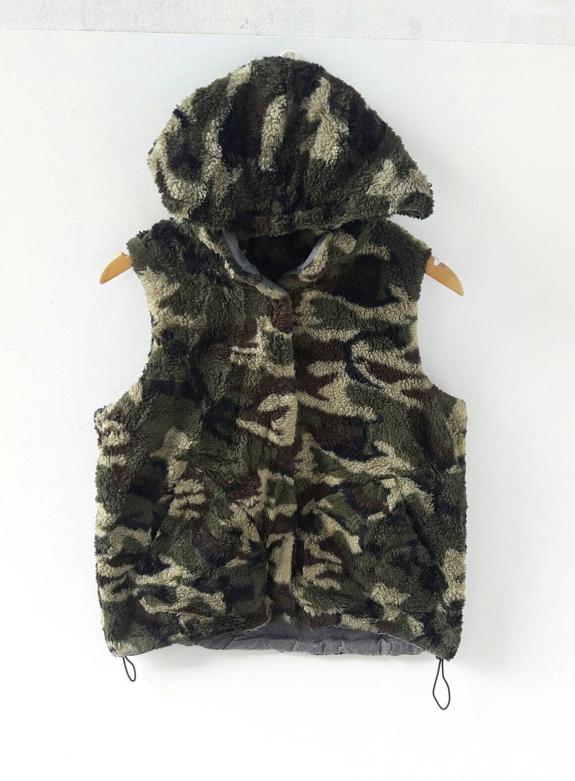Ladies camo vest hot sale