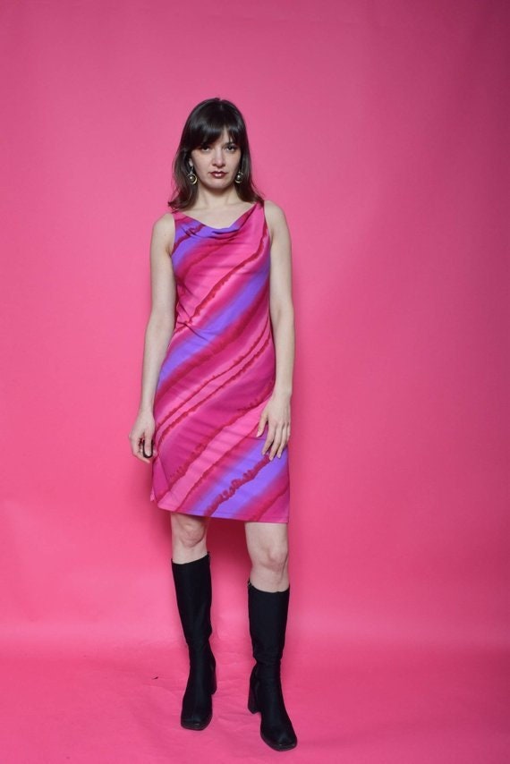 pink 90s dress