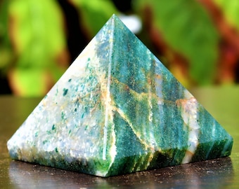 Natural Green Kyanite Crystal Pyramid - Small 65MM Metaphysical Gemstone for Spiritual Healing, Meditation Gift