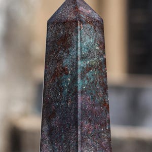 Rosa Rubin Kyanit Kristallobelisk: Chakrabalanserande Dekor (170 MM)