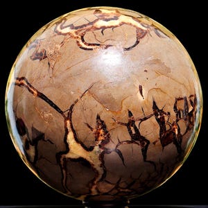 Esfera de septaria amarilla (235 mm): Cristal decorativo para el hogar con temática Reiki imagen 6