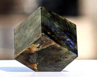 40MM Blue Labradorite Crystal Cube: Chakra Balancing Stone