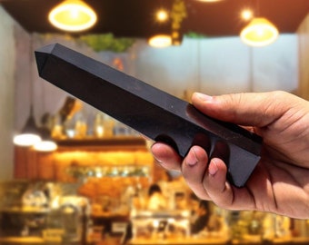 Obélisque en tourmaline noire : tour de cristal curative à facettes (160 mm)