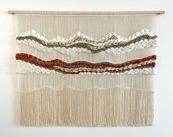 Großer Makramee Wandbehang mit Bergen: Dip Dye Fibre Art Wandteppich