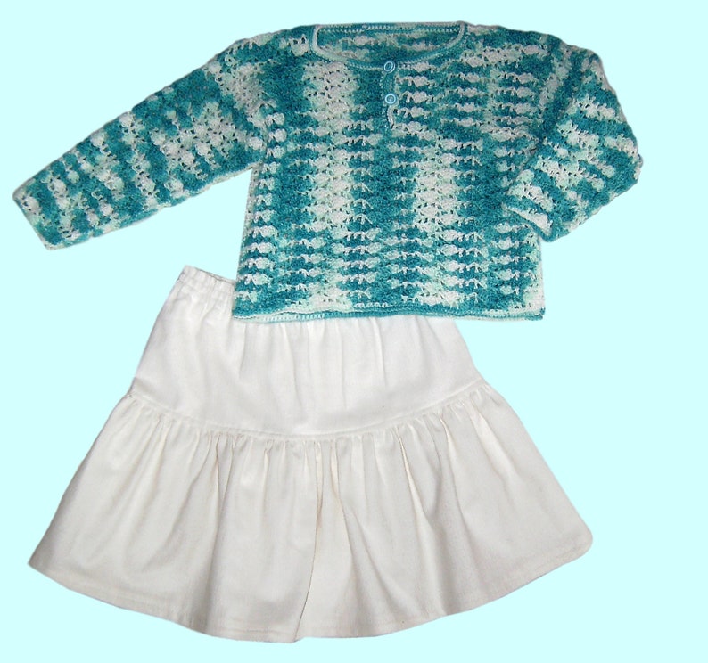 Feiner Kordrock Pullover 2 Teile Gr 92 98 weiß türkis Rock handmade girls skirt pullover for 2 3 years crochet sewed 2 pieces Bild 1